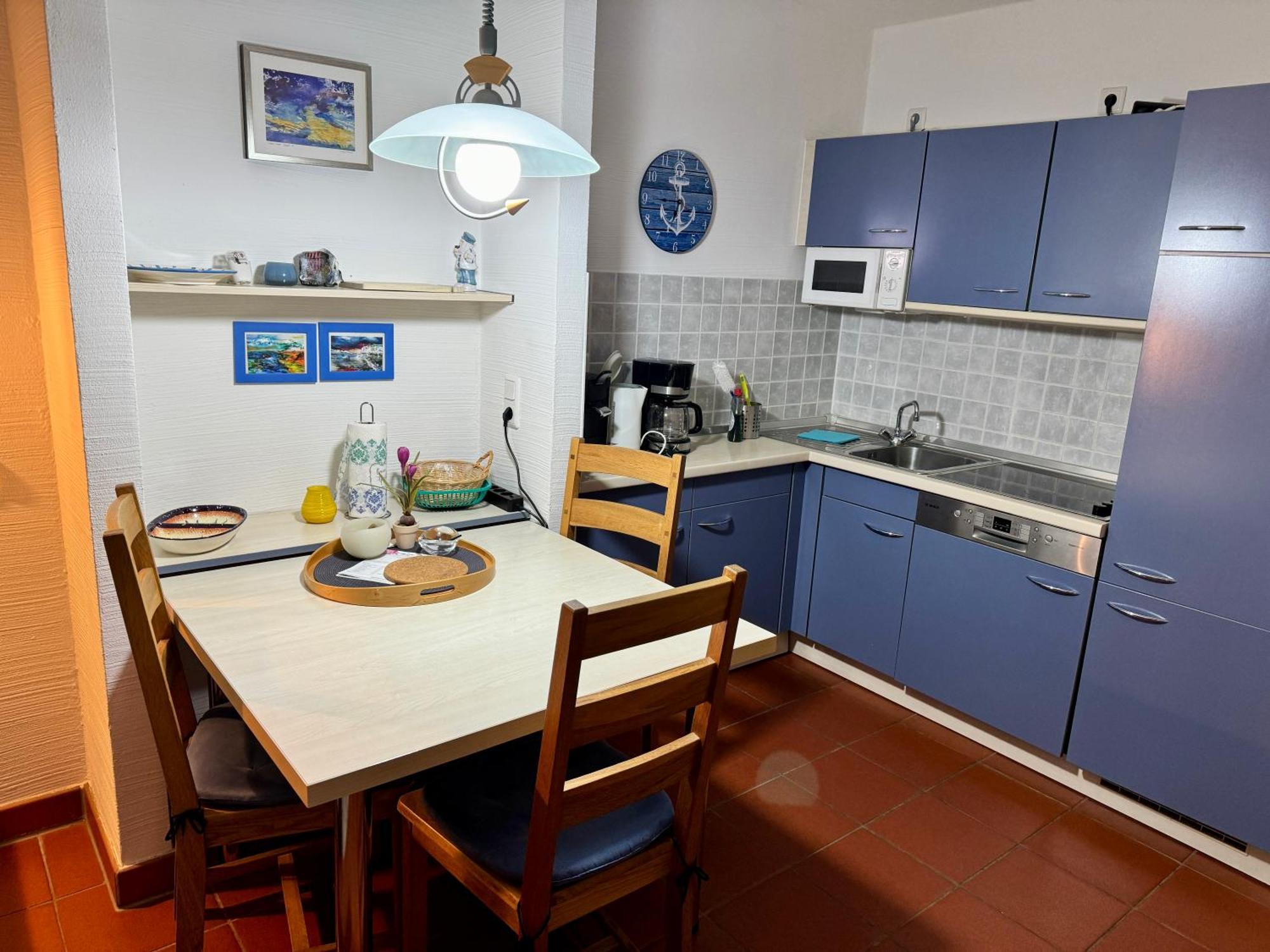 Moewenblick Bakenberg-41 Mit Terrasse, Doppelbett, Schlafsofa, Vollstaendige Komfortkueche * Dranske